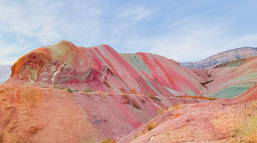 Erzurum Gökkuşağı Tepeleri: Renk cümbüşü