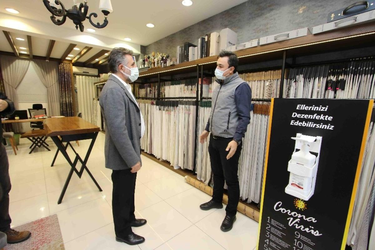 Başkan Sandal&rsquo;dan Bayraklı esnafı ziyareti