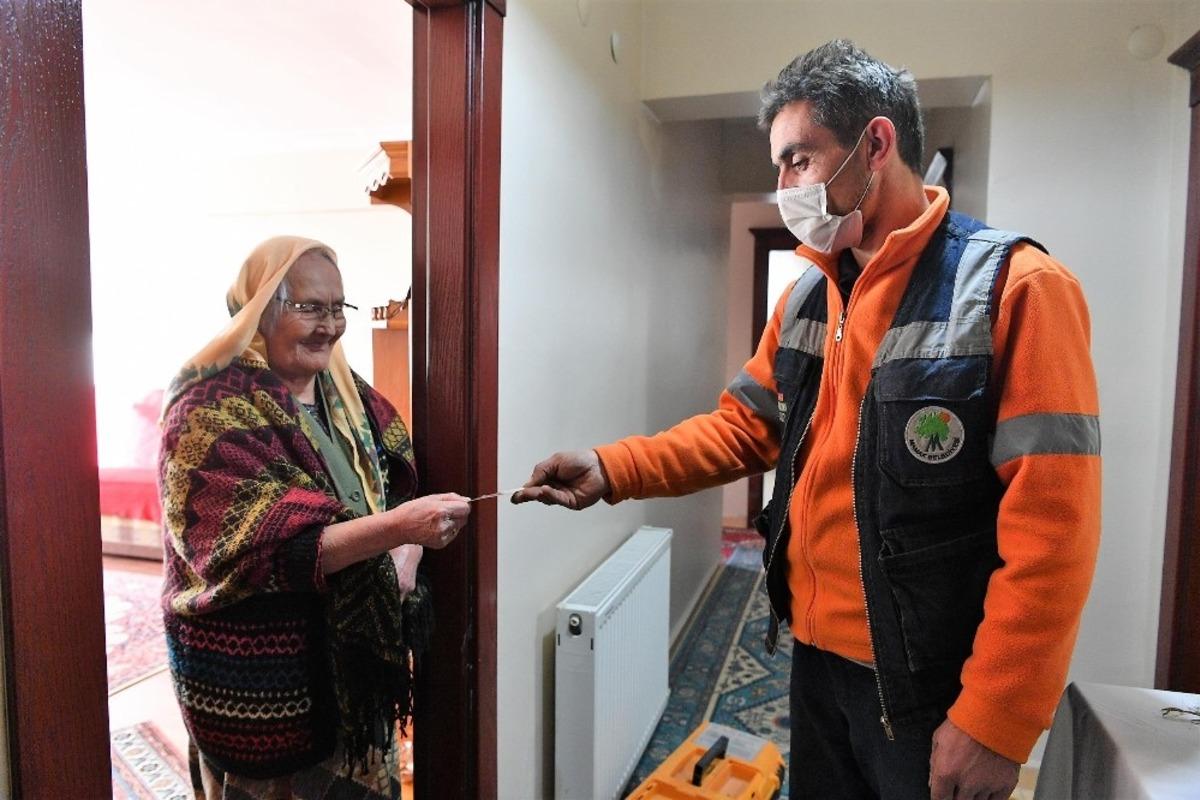 Belediye personeli halkın emrinde