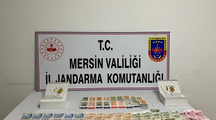 Mersin’de kumar oynayan 8 kişiye 79 bin lira ceza uygulandı