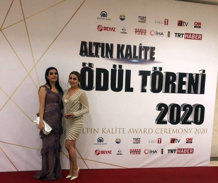 ‘En Başarılı Güzellik Merkezi’ ödülü Yüksekova’ya G1