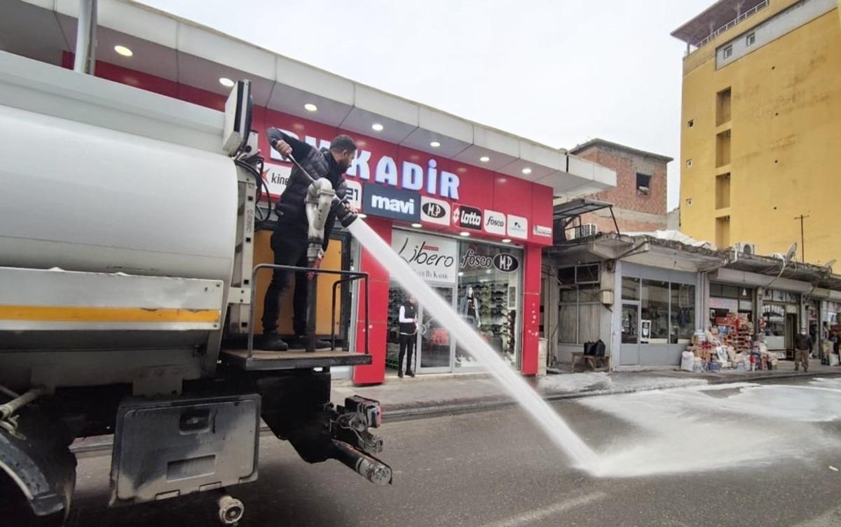 Silvan Belediyesi dezenfekte &ccedil;alışmalarına devam ediyor