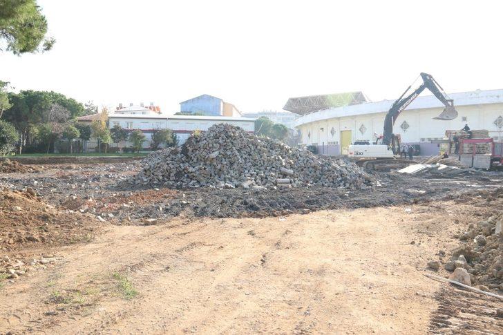 Gebze’de yeni futbol sahasının inşasına başlandı G2