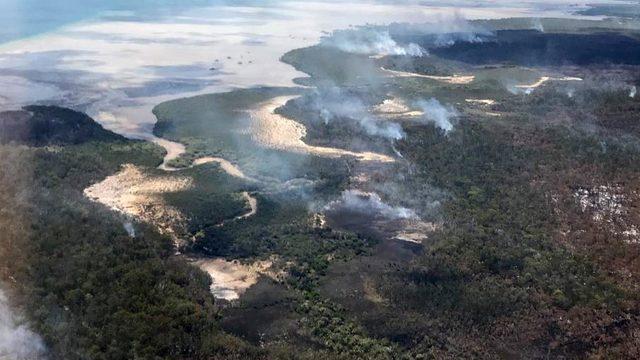 Avustralya’da çıkan orman yangını nedeniyle yerleşim yerleri tahliye ediliyor