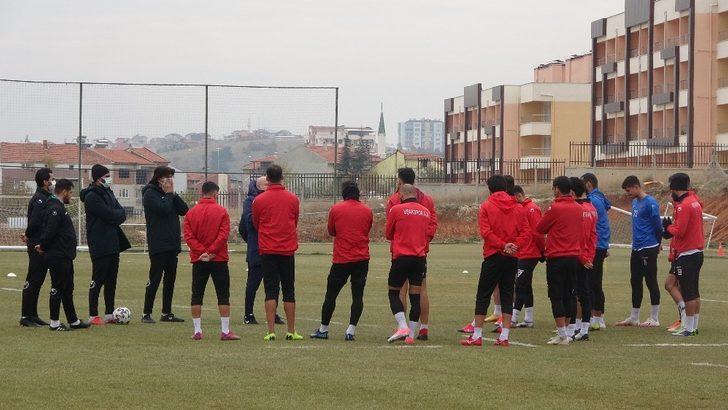 Uşakspor, Sarıyer hazırlıklarına devam ediyor G1