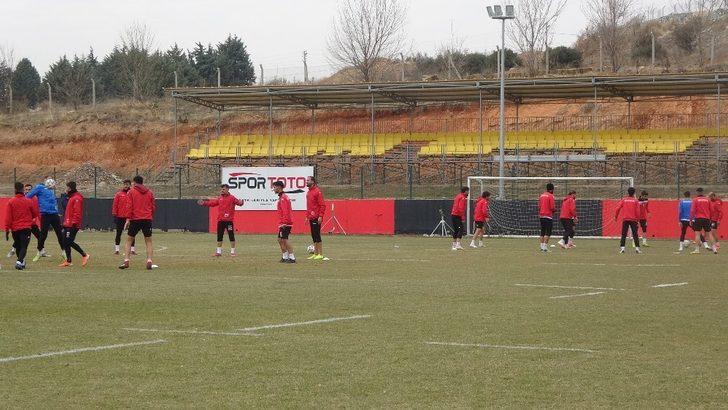 Uşakspor, Sarıyer hazırlıklarına devam ediyor G4