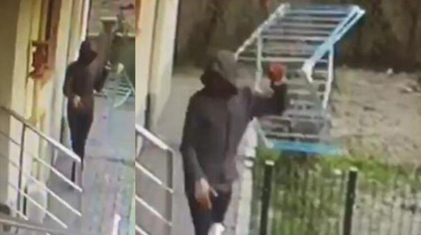 Eve giremeyen hırsızın yaptığı 'pes artık' dedirtti