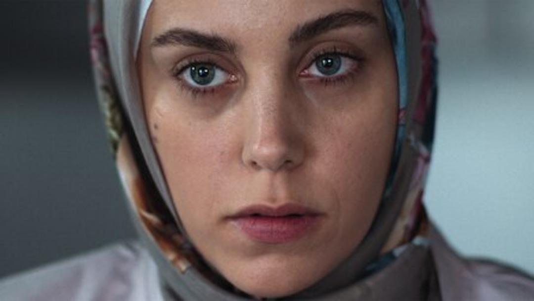 Bir Başkadır d&uuml;nya g&uuml;ndeminde! En pop&uuml;ler dizilerden oldu 