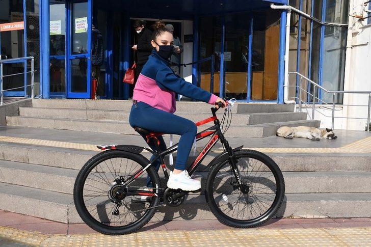 Başkan Günel’den genç sporcuya anlamlı jest G3