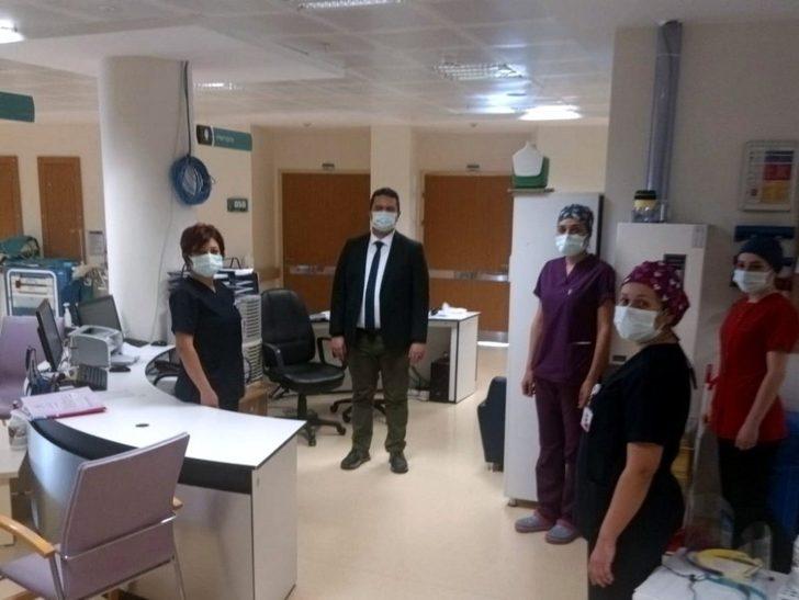 Koronavirüs tedavisi tamamlanan Eskişehir İl Sağlık Müdürü Prof. Dr. Uğur Bilge görevine yeniden başladı G1