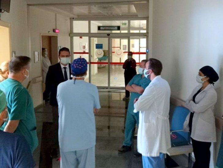 Koronavirüs tedavisi tamamlanan Eskişehir İl Sağlık Müdürü Prof. Dr. Uğur Bilge görevine yeniden başladı G3