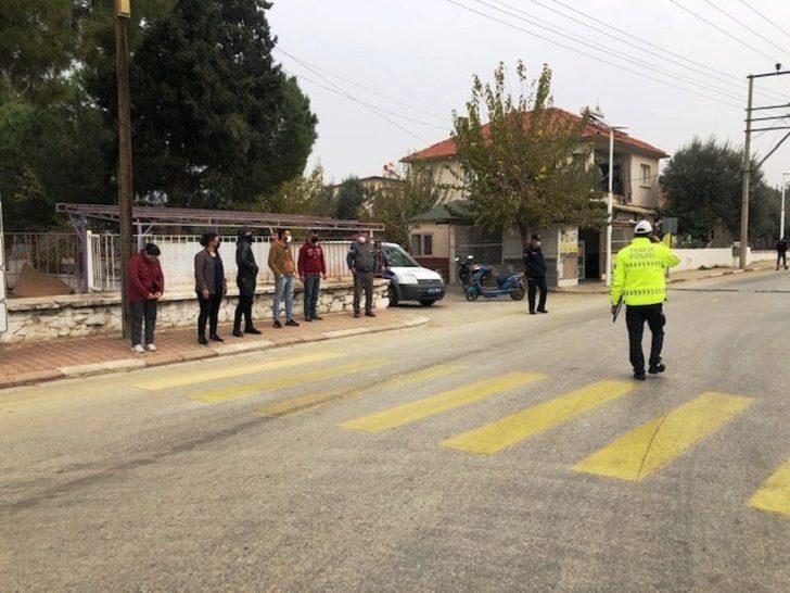 Sarıgöl’de yaya geçitlerde geçiş uygulaması G1