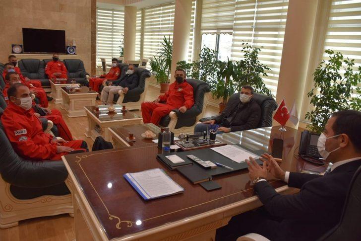 AKUT’tan Başkan Geylani’ye ziyaret G3