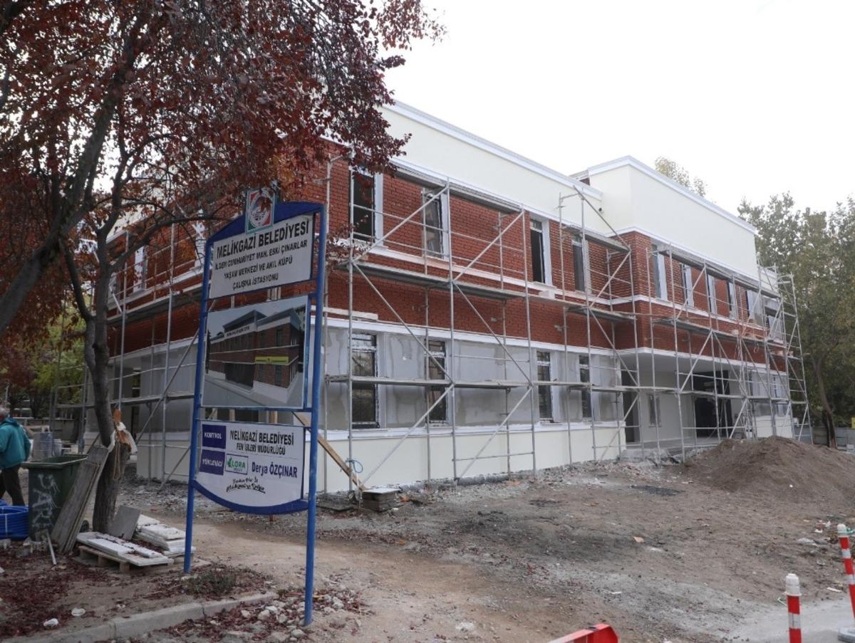 Eski &Ccedil;ınarlar Yaşam Merkezi ve Akıl K&uuml;p&uuml; &Ccedil;alışma İstasyonu hizmete giriyor