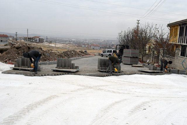 İscehisar’da yol yapım çalışmaları sürüyor