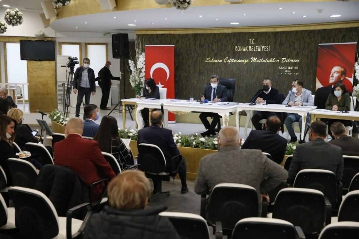 Batur&rsquo;dan yılın son meclisinde kentsel d&ouml;n&uuml;ş&uuml;m ve birliktelik mesajı