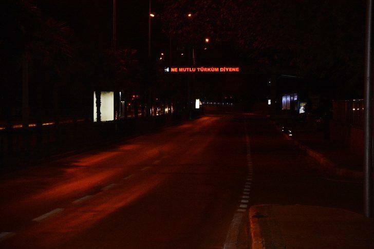 Kısıtlamalar başladı, Balıkesir sokakları boşaldı G2