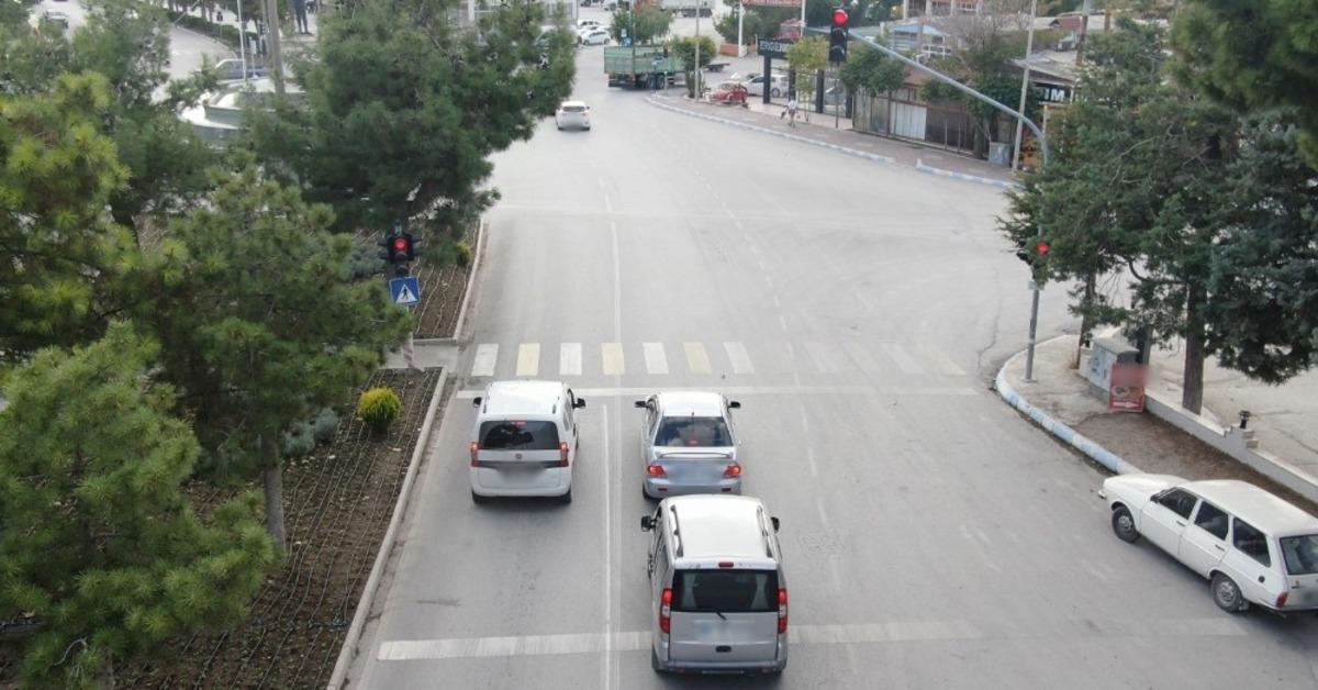 Burdur&rsquo;da 114 ara&ccedil; s&uuml;r&uuml;c&uuml;s&uuml;ne trafik cezası uygulandı, 34 ara&ccedil; trafikten men edildi