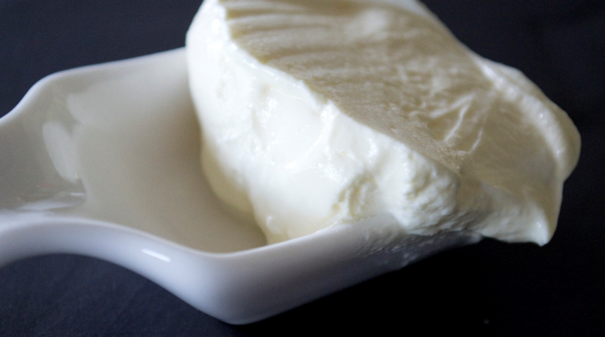 Süt kaymağı mucizesi! Yüzünüzdeki değişim dakikalar sonra ortada