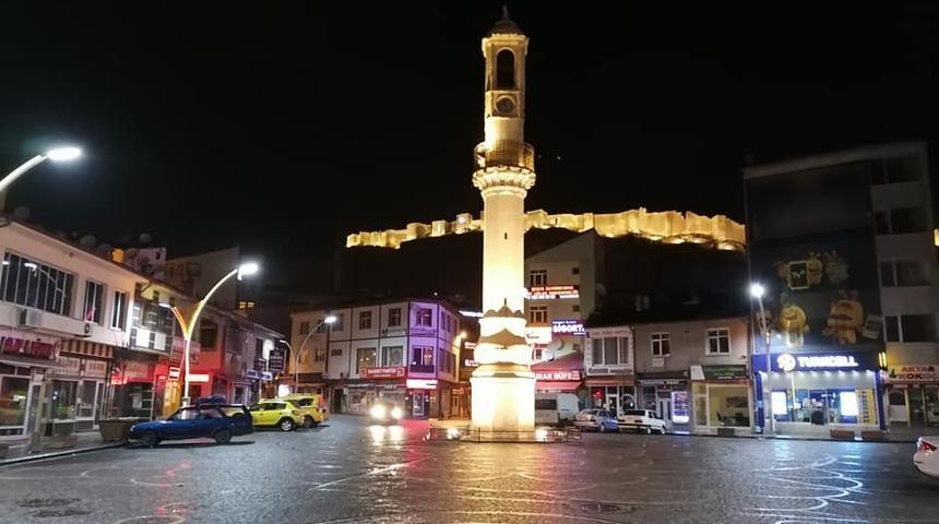 Bayburt&rsquo;ta kamu &ccedil;alışanlarının mesai saatleri 10.00-16.00 olarak belirlendi