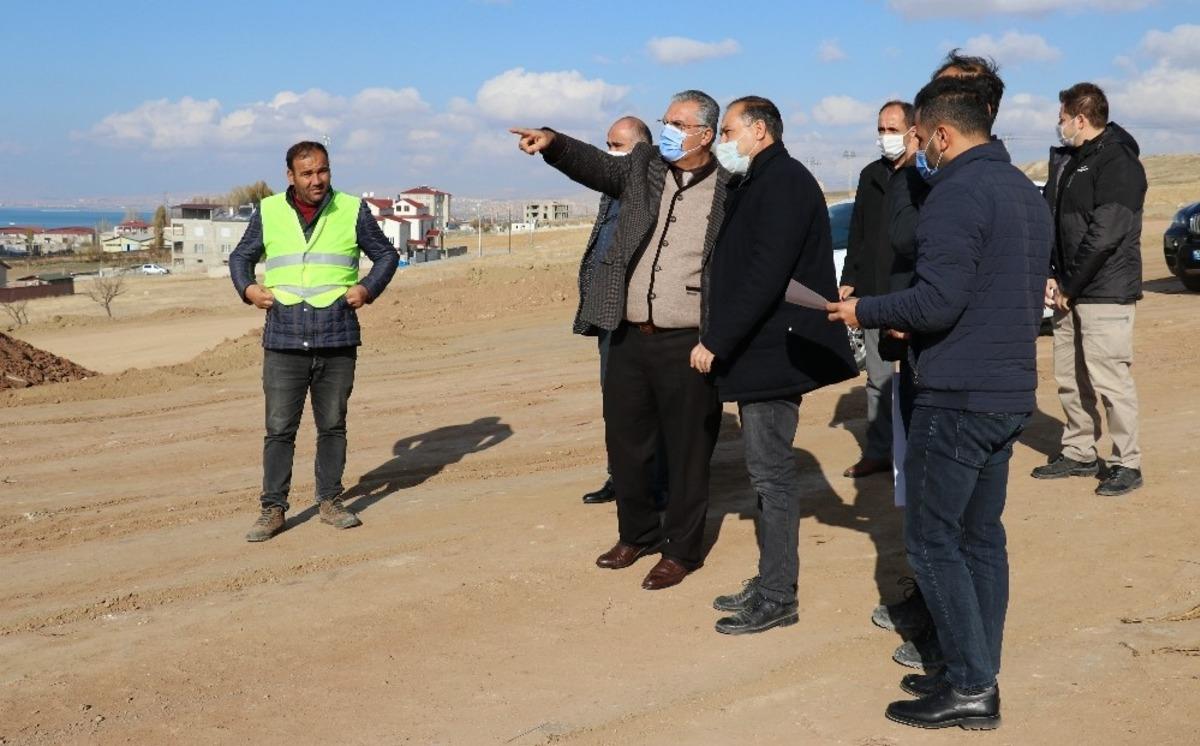 Van &ccedil;evreyolu &ccedil;alışmaları aralıksız s&uuml;r&uuml;yor