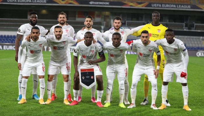 Sivasspor’a UEFA maçı öncesi şok!