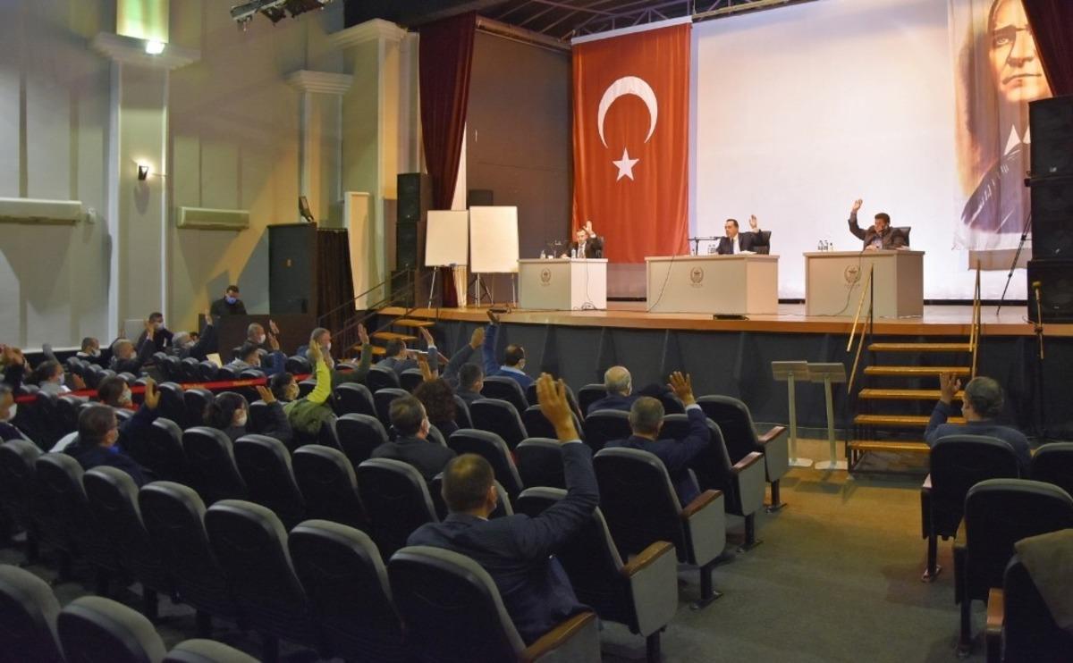 Akhisar Belediye Meclisi&rsquo;nden esnafa tam destek