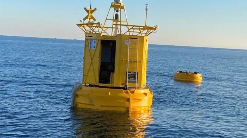 Balık&ccedil;ılığın geleceği i&ccedil;in denize şamandıra bırakıldı