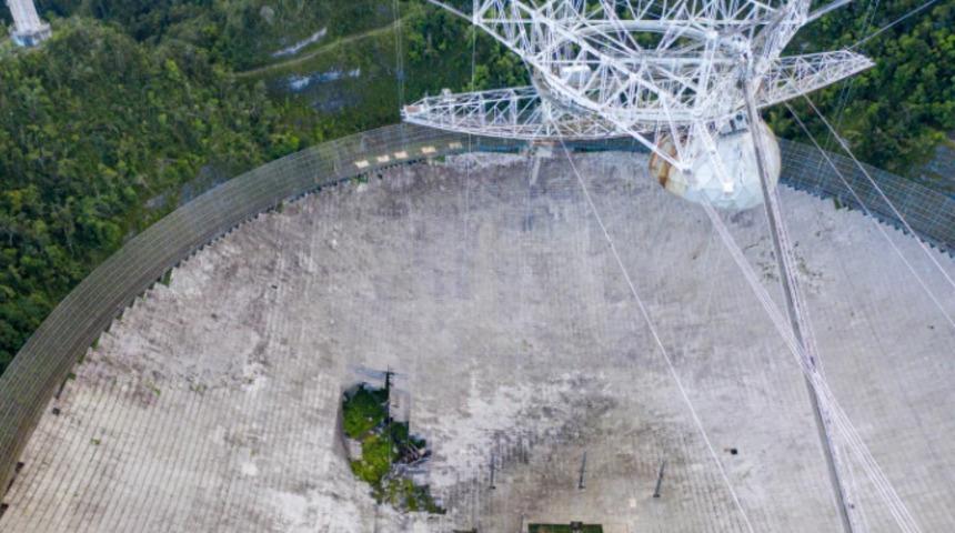 D&uuml;nyanın en b&uuml;y&uuml;k teleskoplarından Arecibo &ccedil;&ouml;kt&uuml;