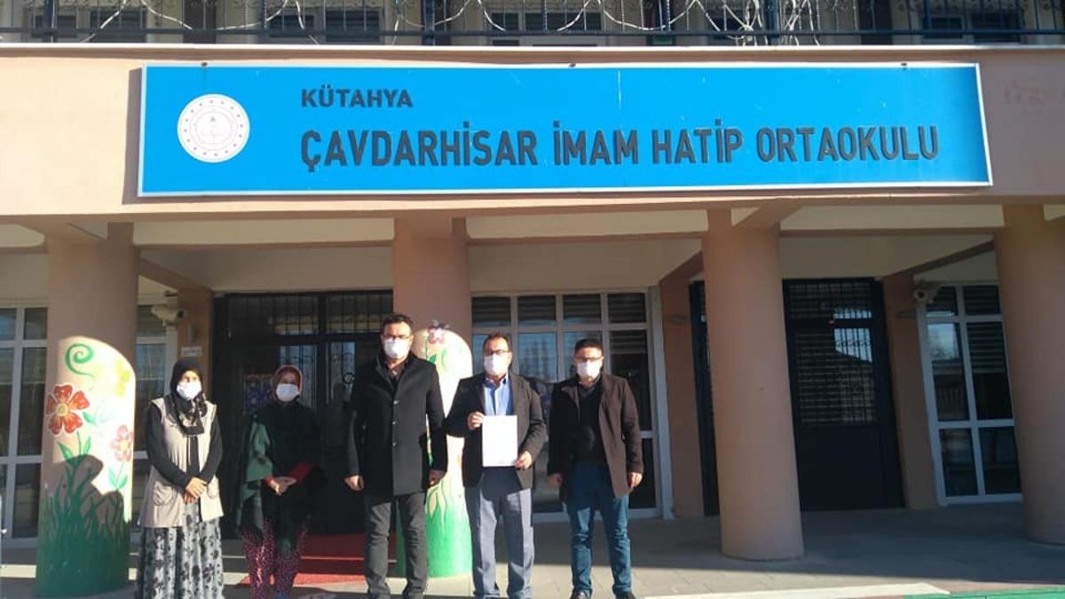 İmam Hatip Ortaokulu&rsquo;na &rsquo;&rsquo;Okulumuz temiz sertifikası&rsquo;&rsquo;