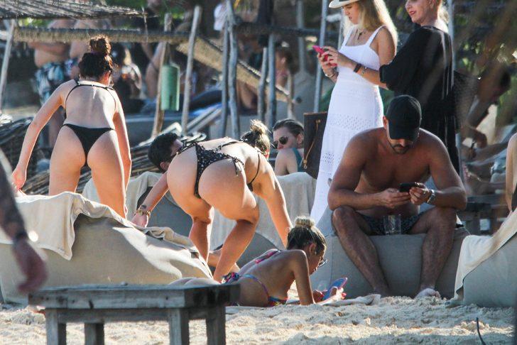 Rachel Hilbert kız arkadaşlarıyla tatilde  G5