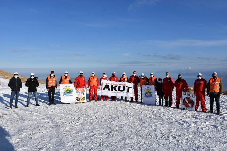 Nemrut Krater Gölü çevresine bir ton yem bırakıldı G3