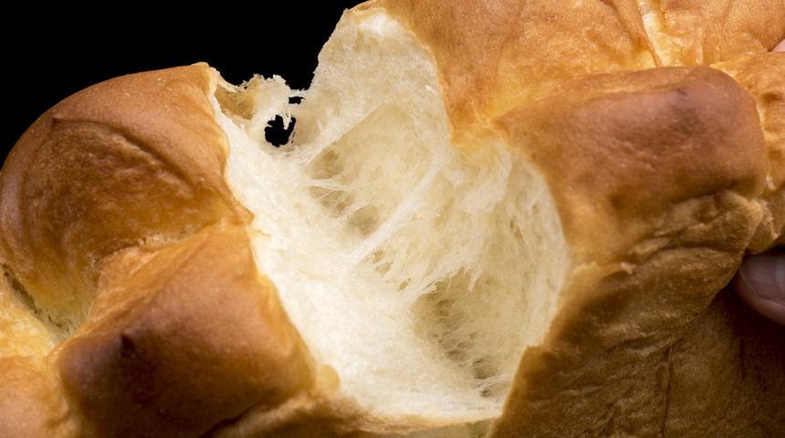 Bayatladı diye çöpe atmayın! Bu yöntem bayat ekmekleri pamuk gibi yapıyor