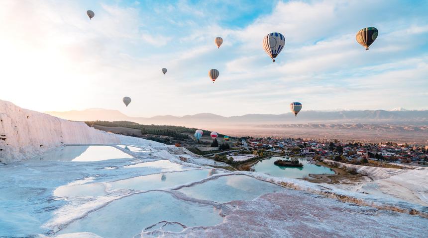 Pamukkale balon turu: bembeyaz bir yolculuk