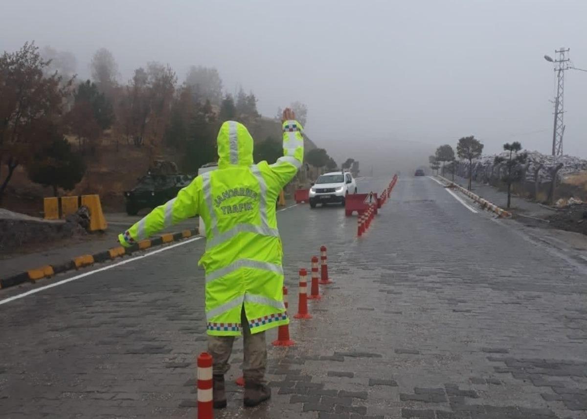 Elazığ&rsquo;da kış lastiği denetimleri başladı