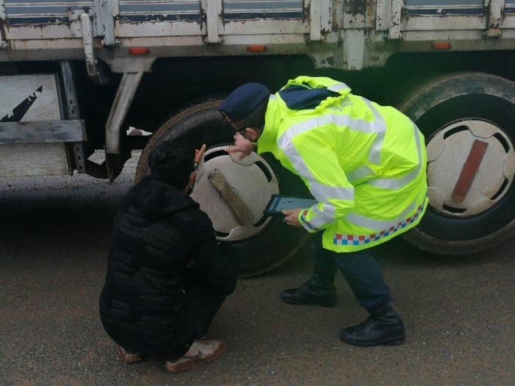 Elazığ’da kış lastiği denetimleri başladı G3