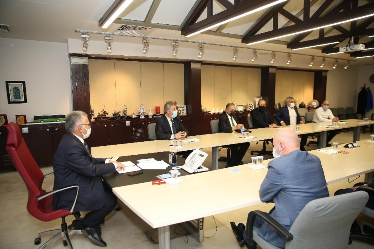 &ldquo;Hepimizin gayret etmesi gerekiyor"