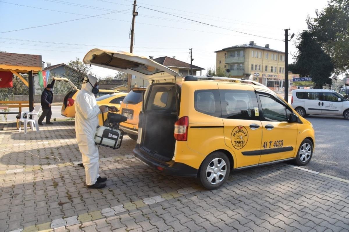 Kartepe&rsquo;de dezenfeksiyon &ccedil;alışmaları titizlikle s&uuml;rd&uuml;r&uuml;l&uuml;yor