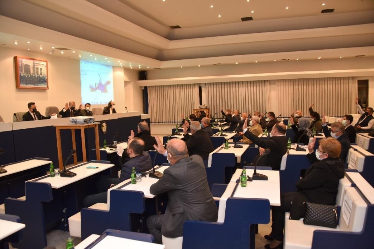 Salihli Belediye Meclisi yılın son toplantını ger&ccedil;ekleştirdi