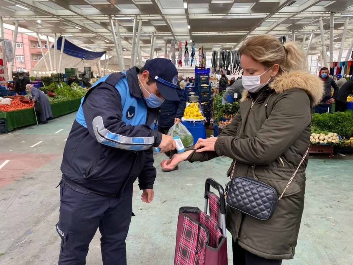 K&uuml;&ccedil;&uuml;k&ccedil;ekmece&rsquo;de pazarlarda HES kodu uygulamasına ge&ccedil;ildi