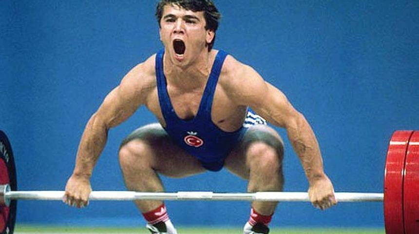 Naim Süleymanoğlu ne zaman ve neden öldü? Naim Süleymanoğlu kimdir?