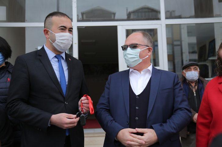 Sivas Belediyesinden Cem Vakfına cenaze nakil aracı G3