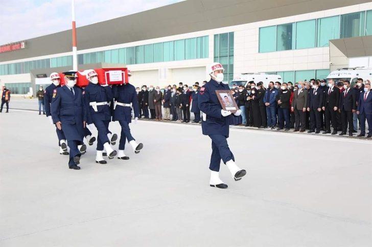 Şehit Osman Güler’in naaşı memleketi Kütahya’ya getirildi G1