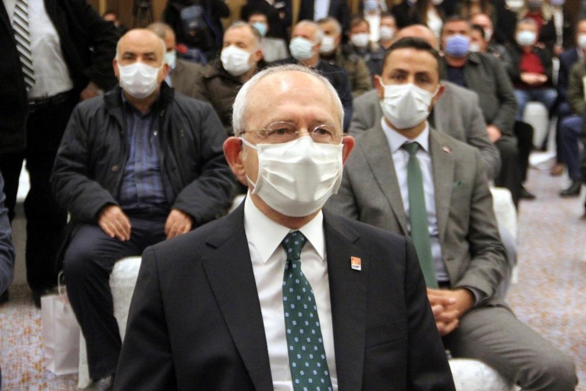 Kılı&ccedil;daroğlu muhtarlar toplantısında konuştu