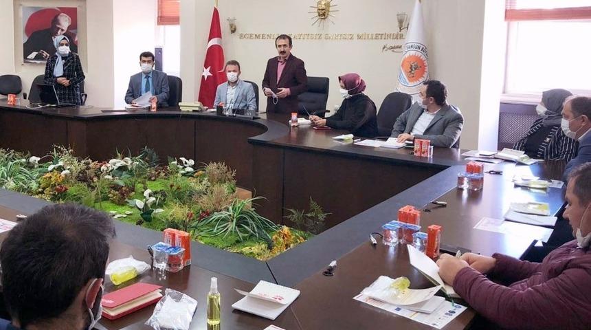 G&ouml;&ccedil;menlerin işg&uuml;c&uuml; ve eğitim durumları masaya yatırıldı