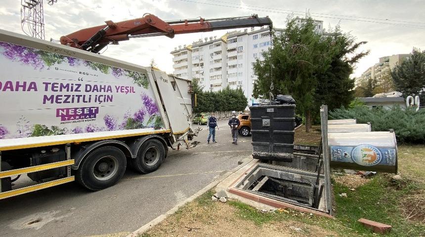 Mezitli&rsquo;de Covid-19&rsquo;a karşı robotik kollu konteyner sistemi