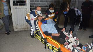 Kısıtlamada bacağından ve sırtından bıçaklandı, telefonla ailesini aradı