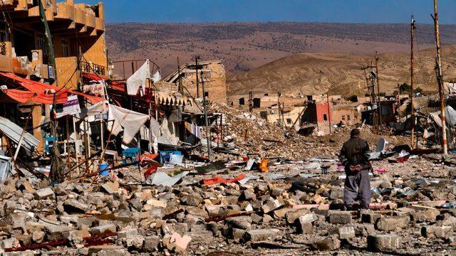 Sincar IŞİD'in elinden geri alınırken çatışmalarda harabeye dönmüştü