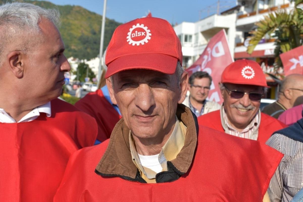 Disk/Emekli-Sen Marmaris Temsilcisi Cumhurbaşkanına hakaretten g&ouml;zaltına alındı