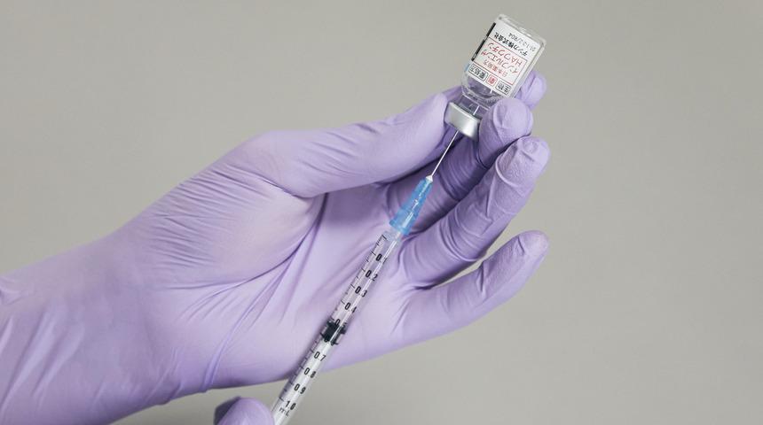 Fransa’da AstraZeneca aşısı olan öğrenci, evinde ölü bulundu